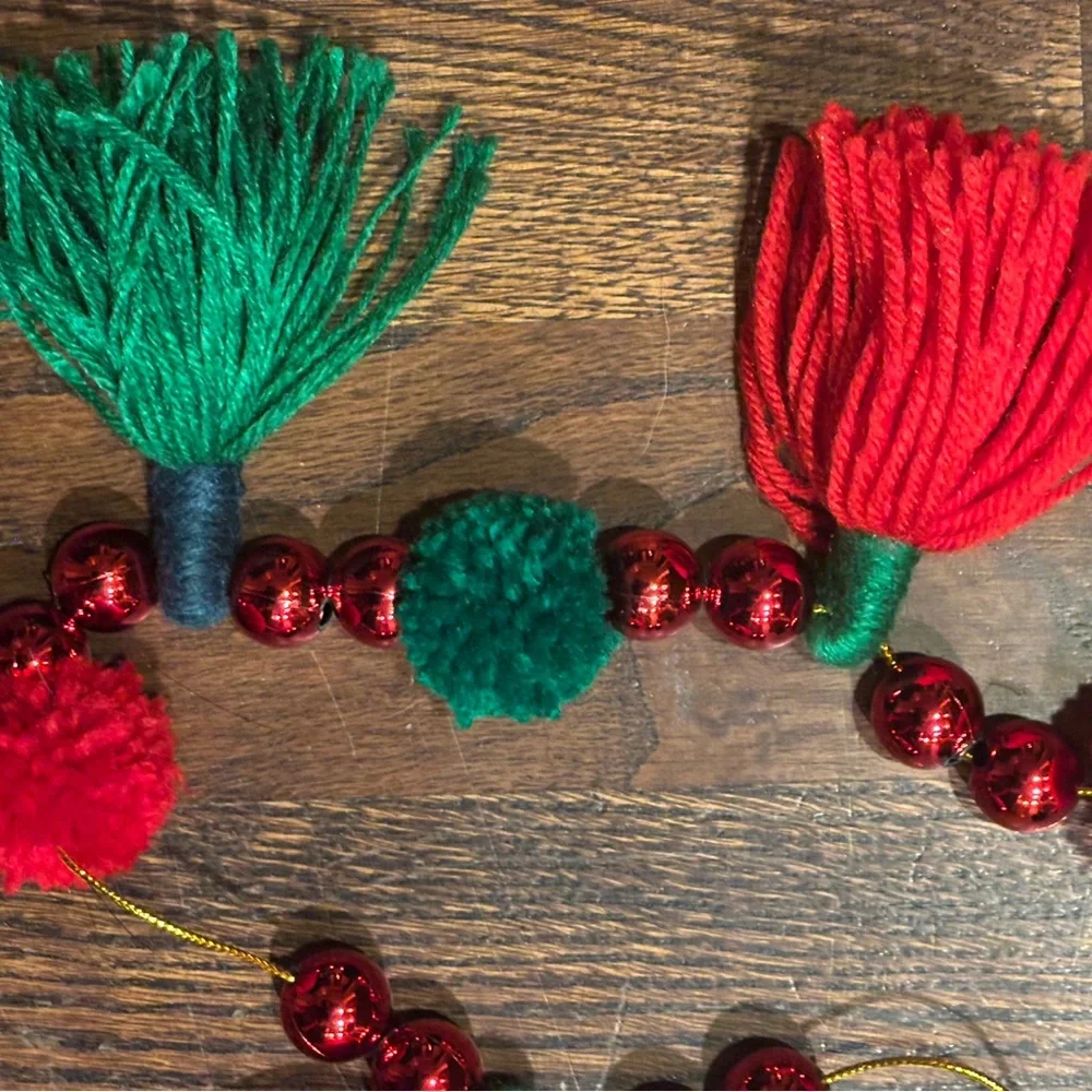 VINTAGE Red and Green Tassel Garland